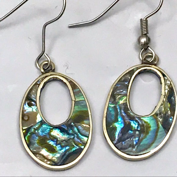 Lot of 7 Earrings , Loops , Dangling and Studs - Picture 5 of 7